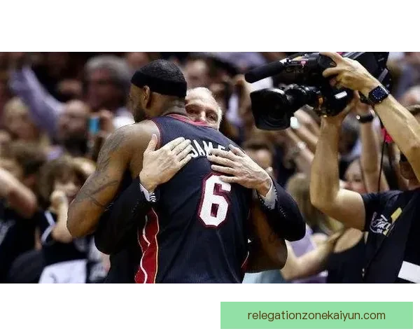 福登与英格兰前辈的交流展现年轻球员的成长和球队未来的希望